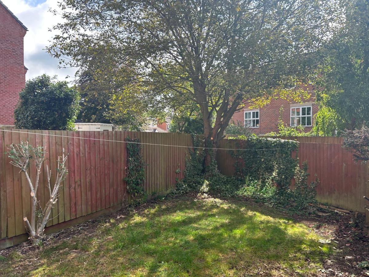 The Town House, Whole House Suitable For Contractors And Families Market Harborough Extérieur photo